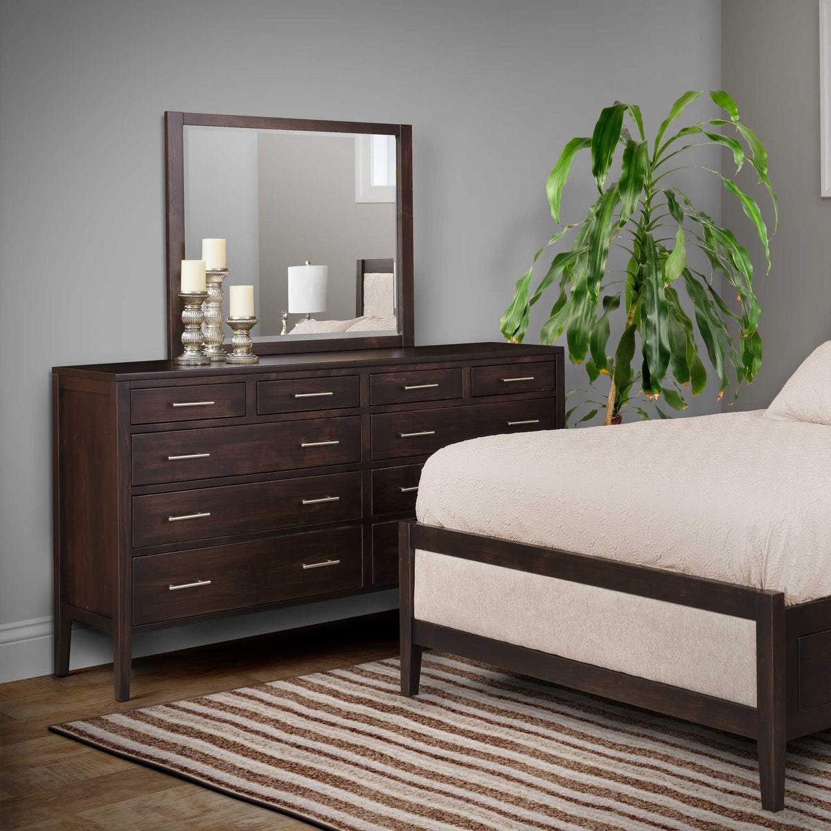 Amish Chelsea 10-Drawer Triple Dresser