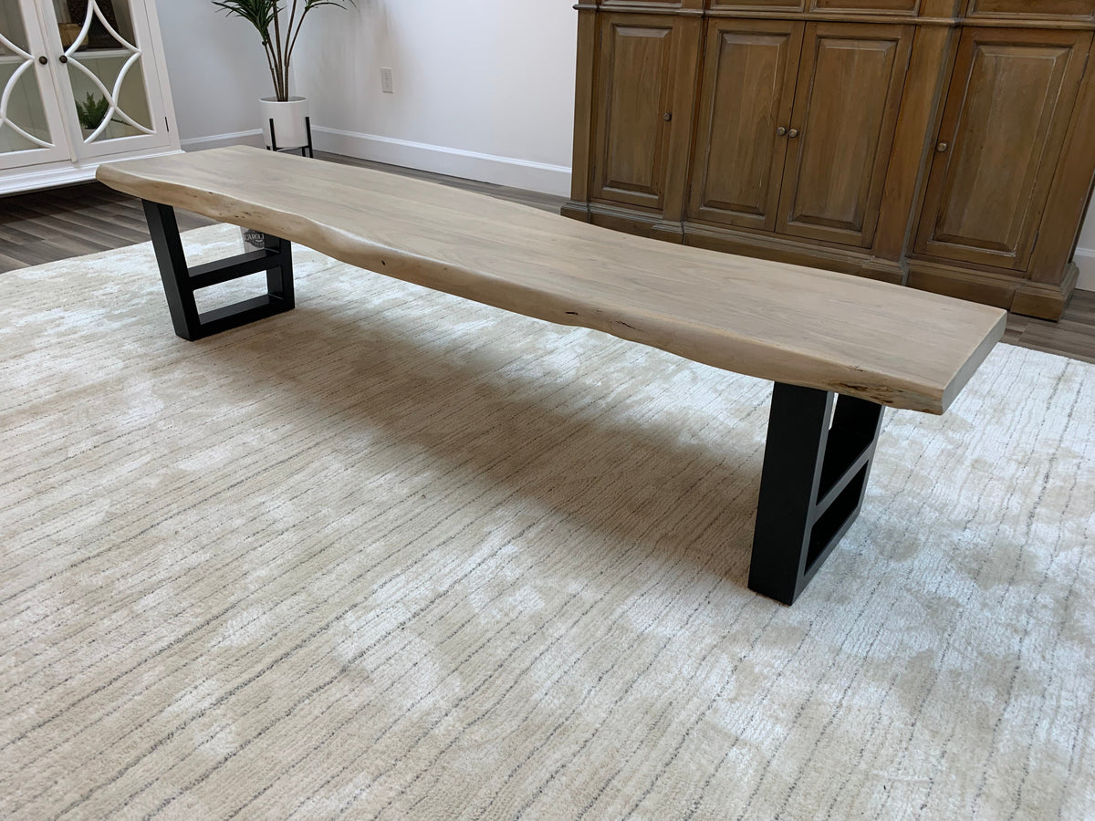 Banco de comedor Malcolm Acacia Live Edge de 84" - Nuevo lavado blanco