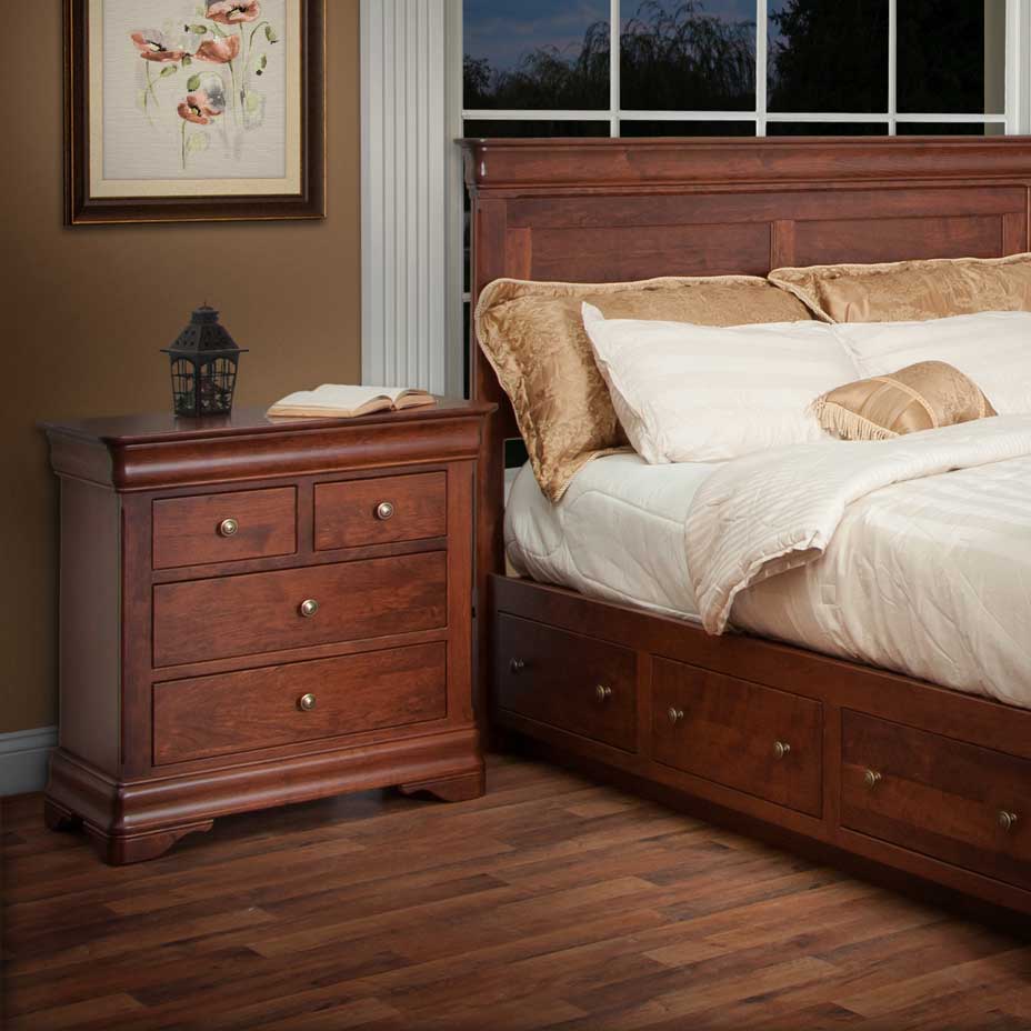 Amish Marseilles 3-Drawer Bedside Chest