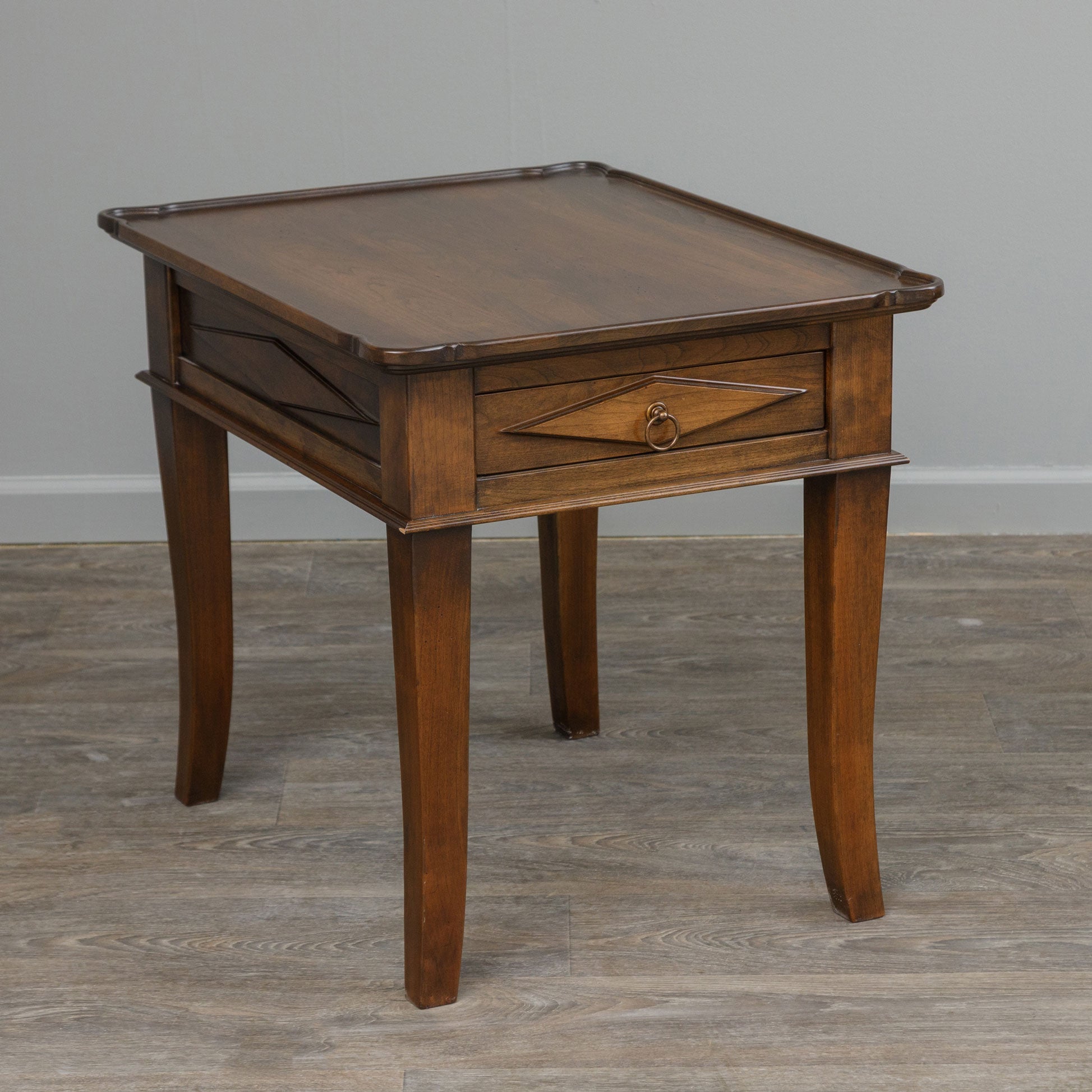 Victorian End Table - snyders.furniture