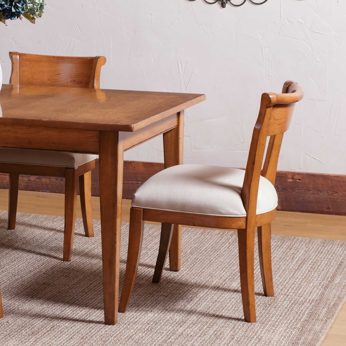 Amish Vineyard Cushion Dining Chair