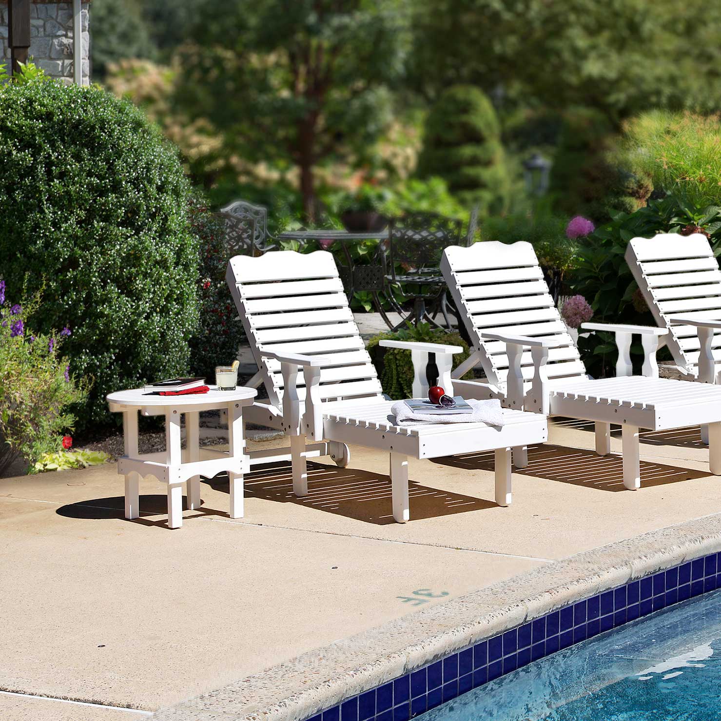 White Plastic Garden Old School Plastic Lawn Chairs Vintage White