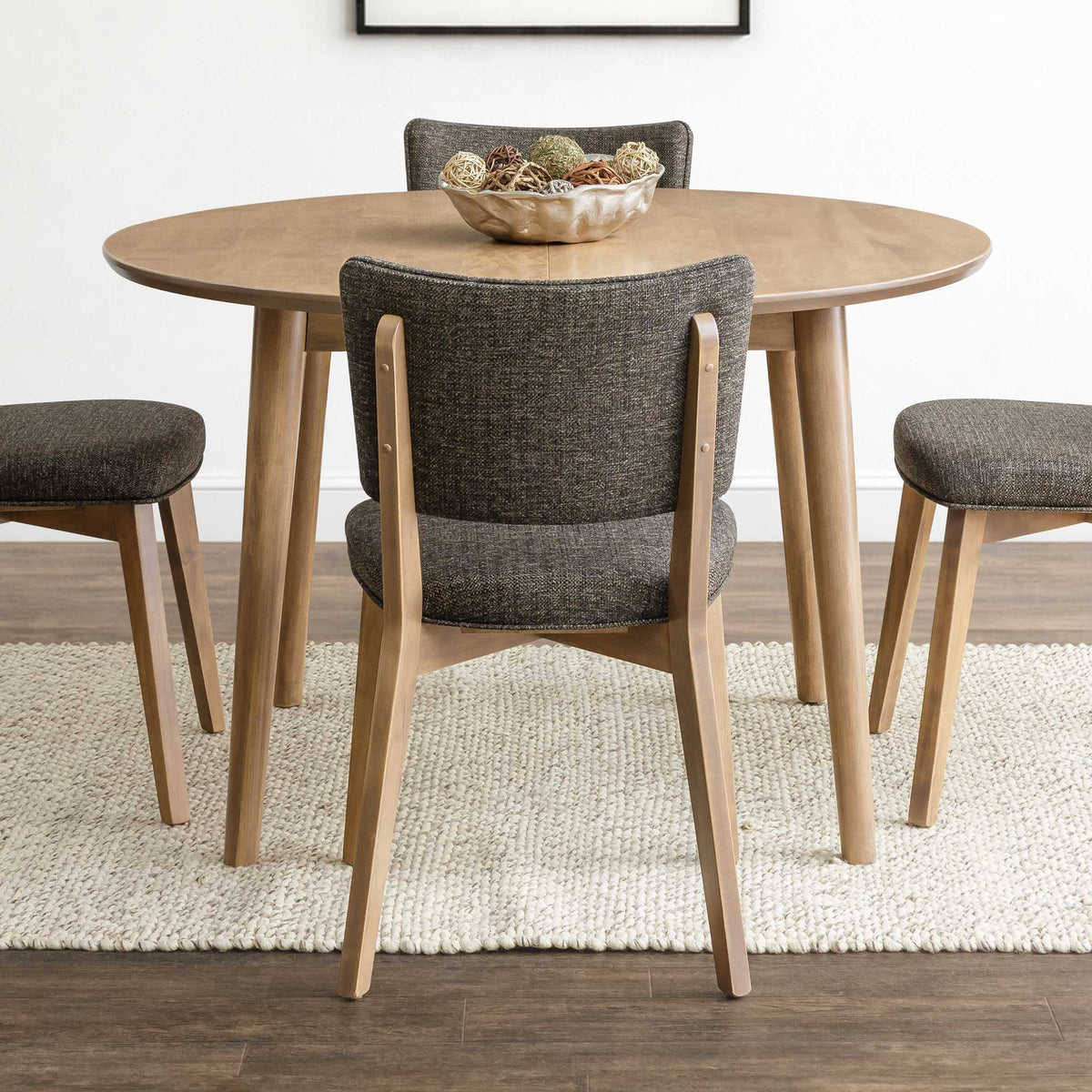 Amish Norway Round Leg Solid Wood Dining Table