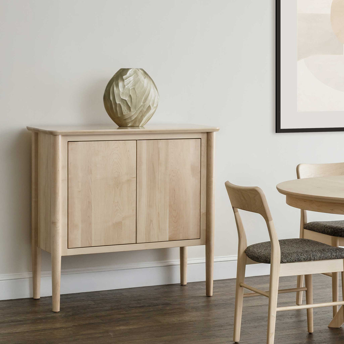 Amish Austin 2 Door Dining Room Server