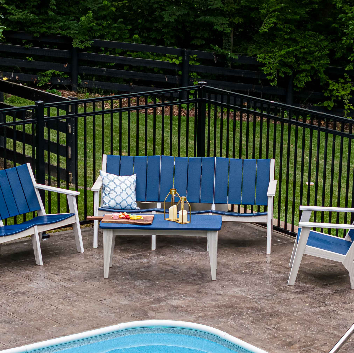 Amish Kent Island Poly Sofa for 3