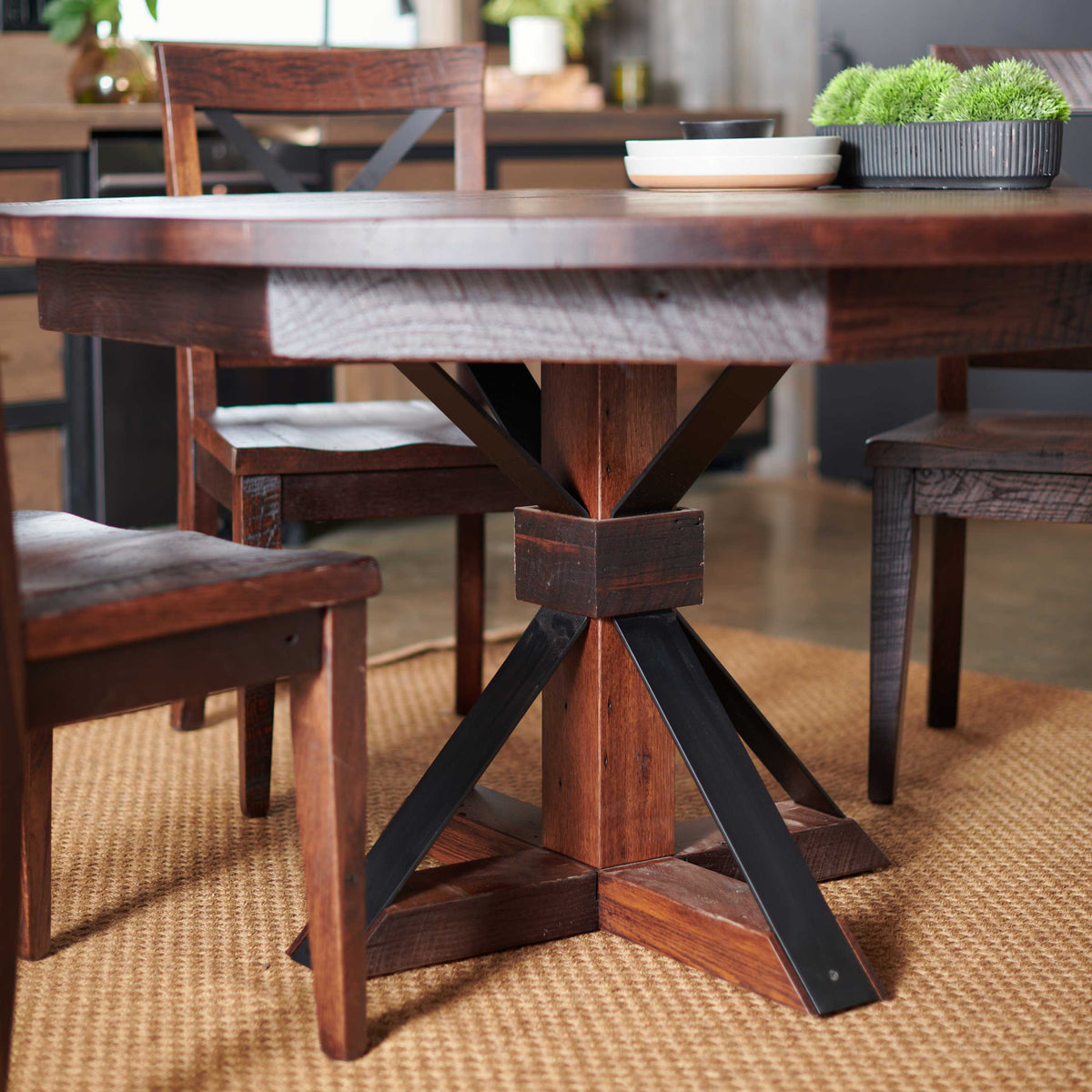Amish Alton Rustic Barnwood Round Pedestal Solid Top Table