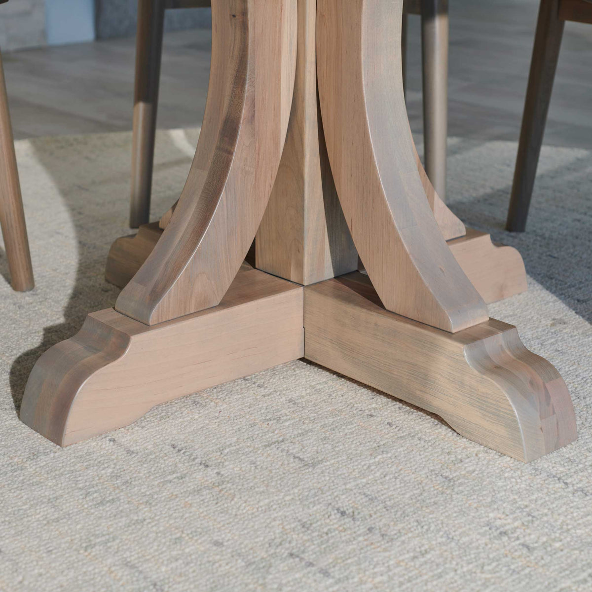 Amish Tavistock Solid Round Rustic Barnwood Top Table