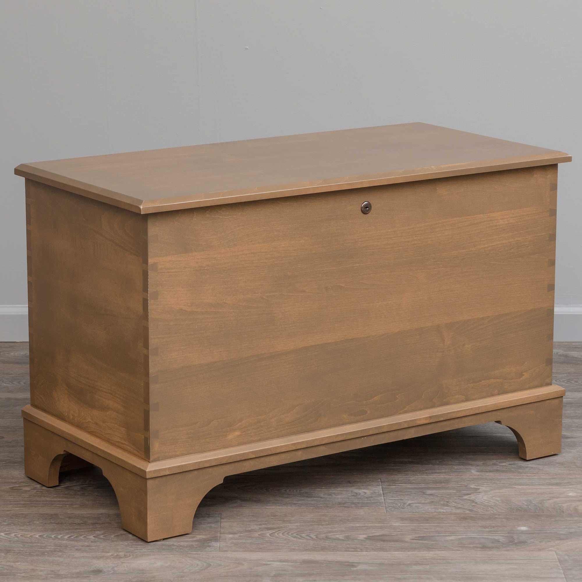 Amish Carriage House Deep Storage Hope Chest w/ Shaker Foot - Maple - snyders.furniture