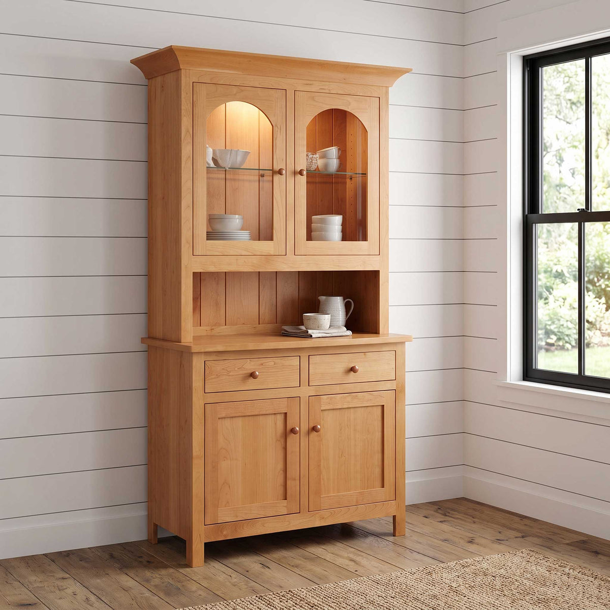 Amish Georgetown 2-door Dining Hutch