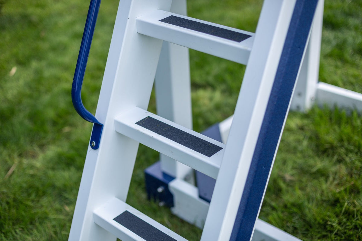 Vinyl playset construction detail – Patiova Amish-built