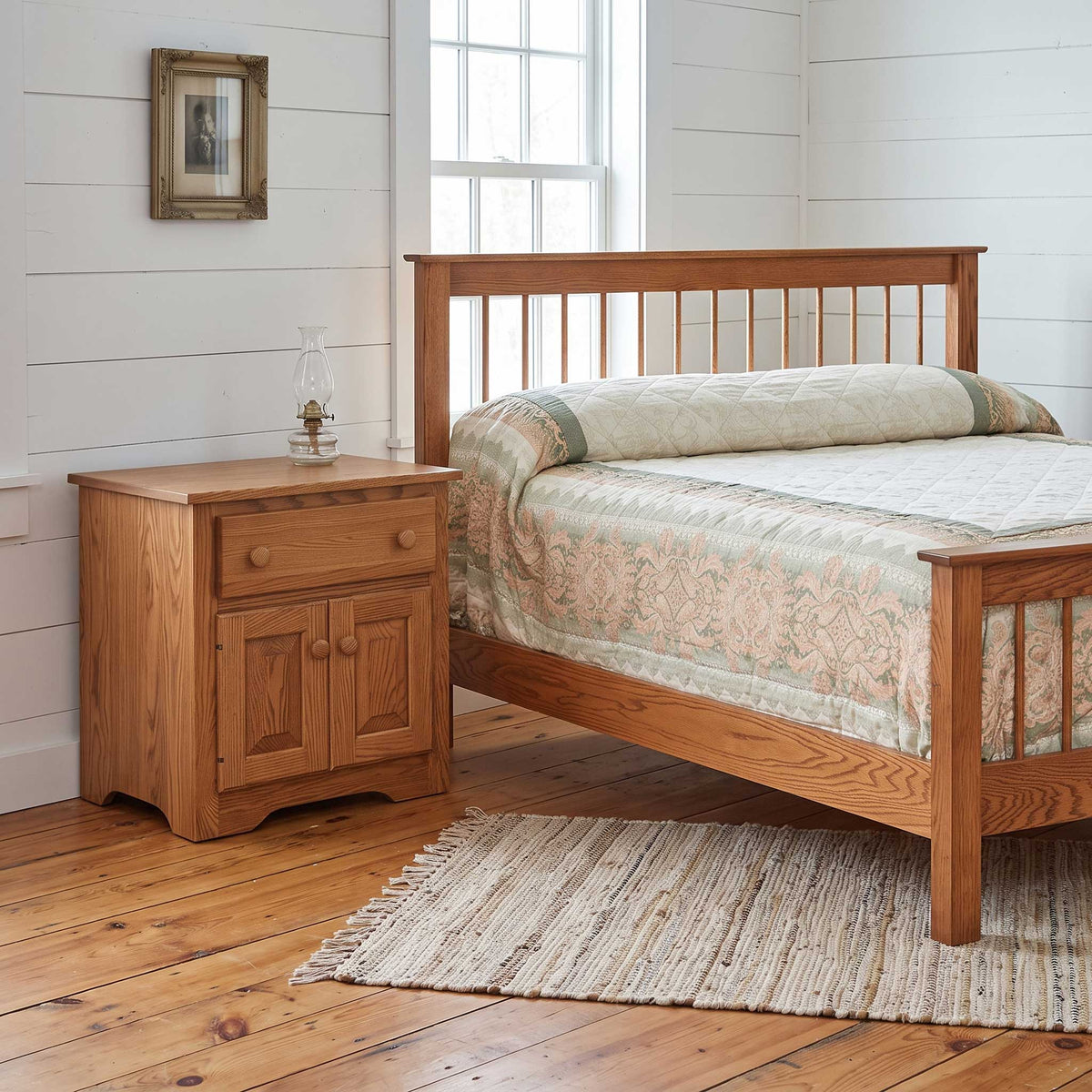Eden Amish Solid Wood Shaker Spindle Bed
