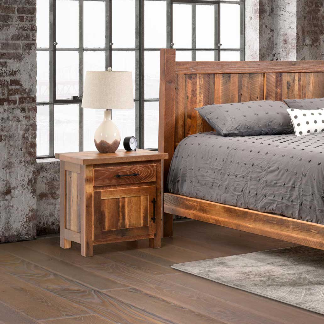 Amish Strasburg Rustic Barnwood Nightstand