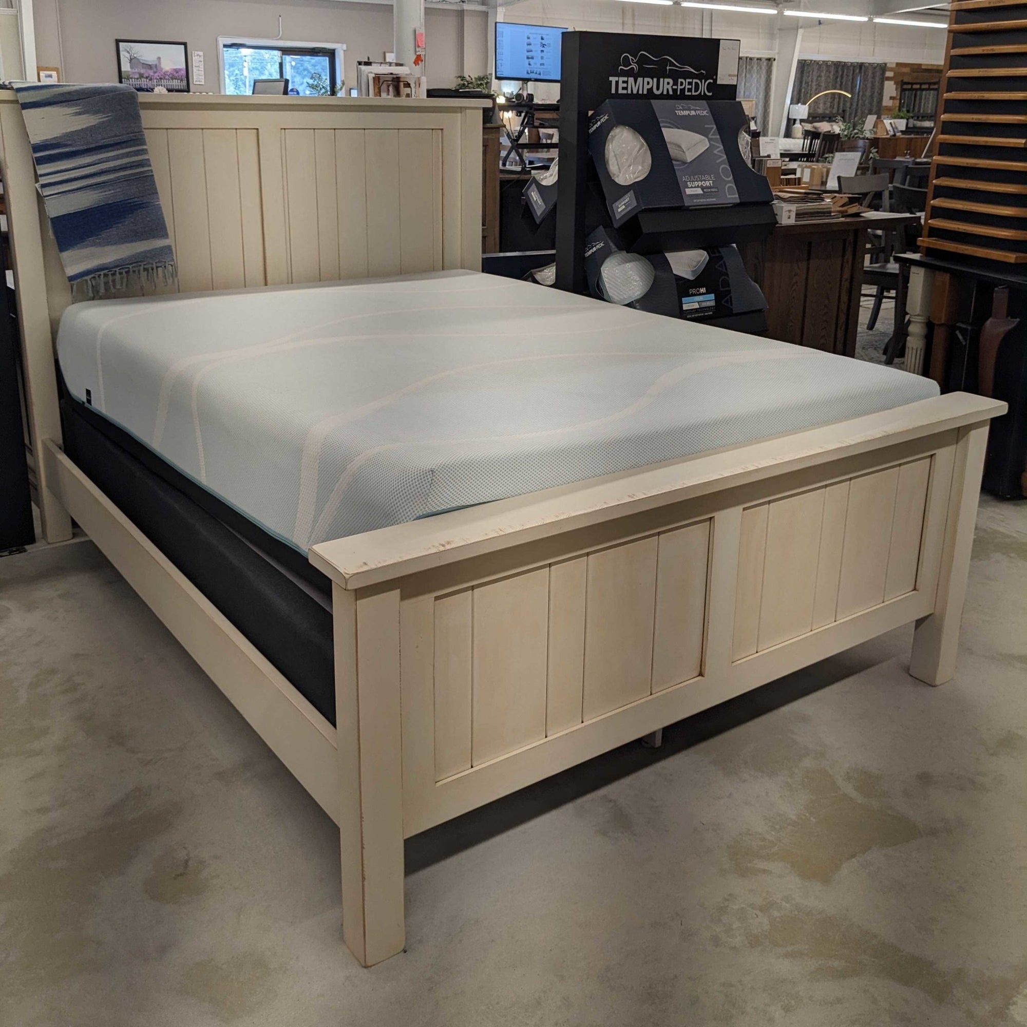 Heirloom Mission Queen Bed l In-Stock - snyders.furniture